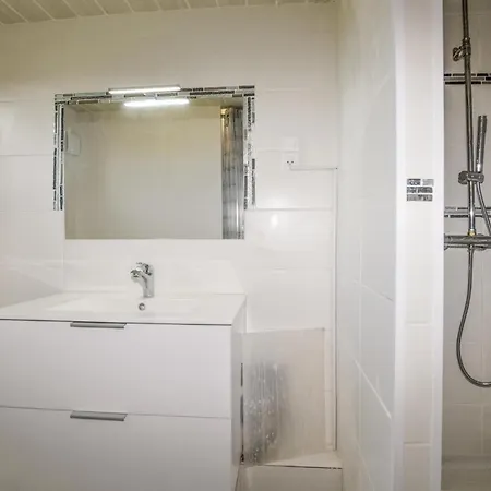 Апартаменты Beautiful In With Kitchen *